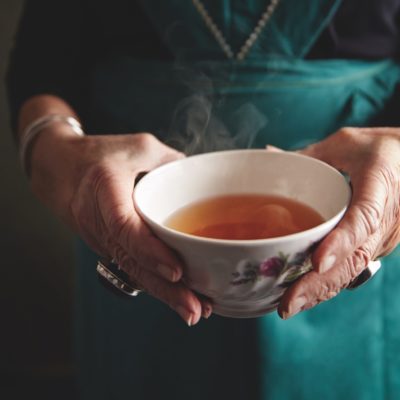 The Benefits of Bone Broth and the Complete Recipe