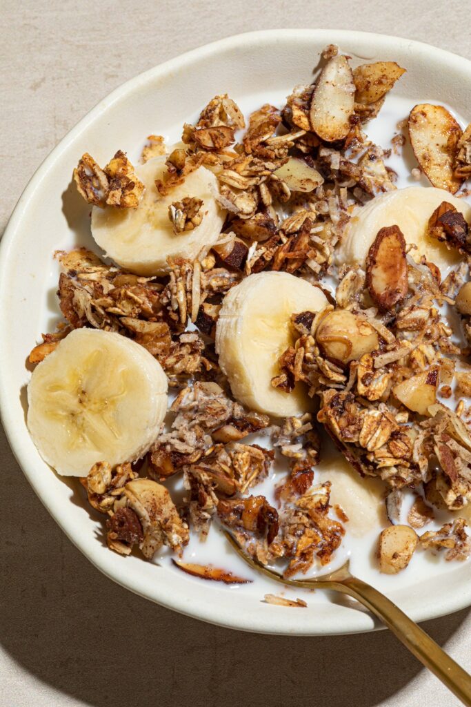 Carbovore cookbook: Banana Nut Crunch Granola recipe
